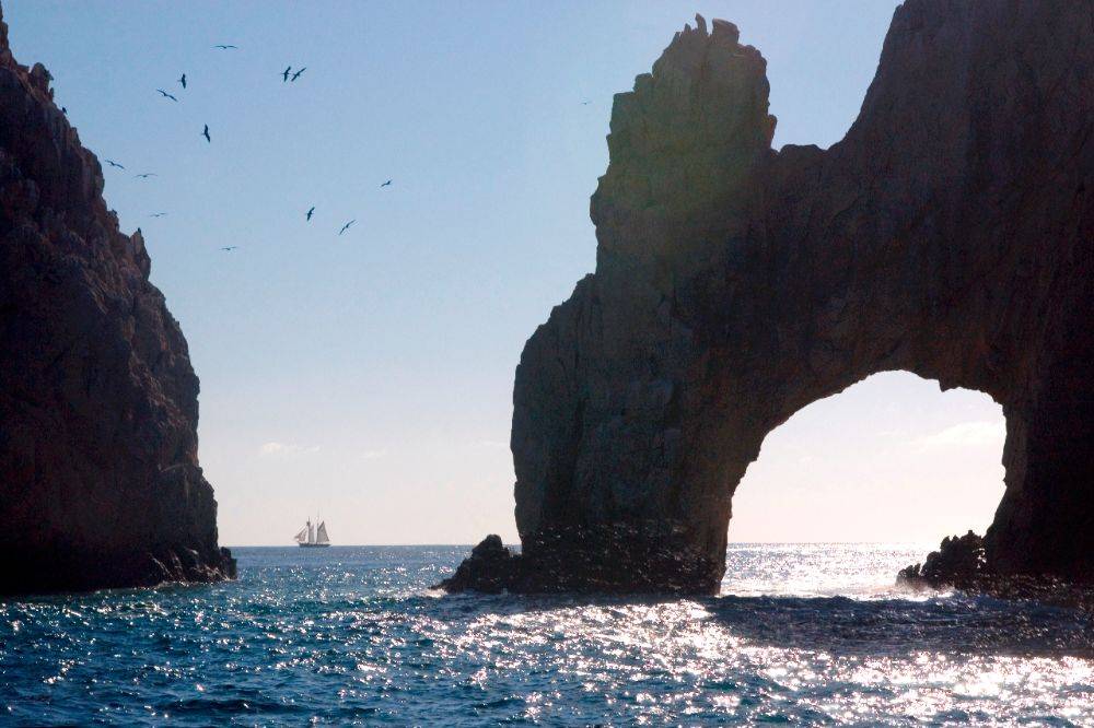 hotograph of the arch of Cabo San Lucas